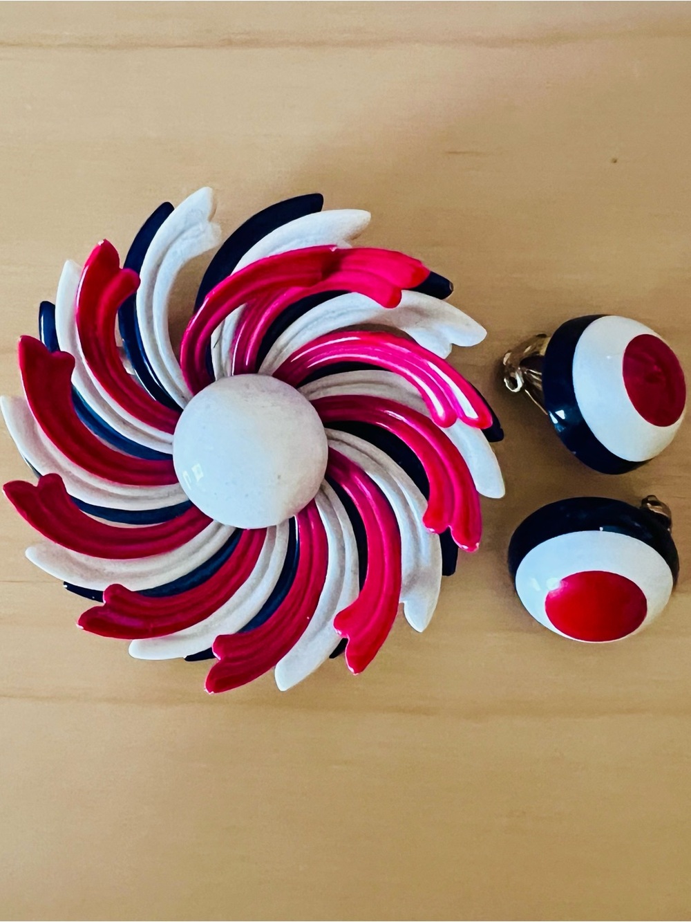 Vintage Red White Blue Swirl Brooch with Matching Clip Earrings